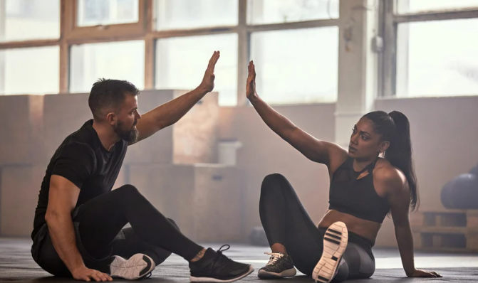 Pošvanc Fitness: Článok Novoročné predsavzatia vo fitness: Prečo je konzistentnosť dôležitejšia než rýchla zmena